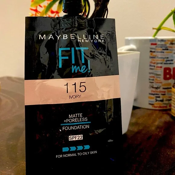 Maybelline New York FIT me! Shade-Ivory 115 - Picture 2 of 5